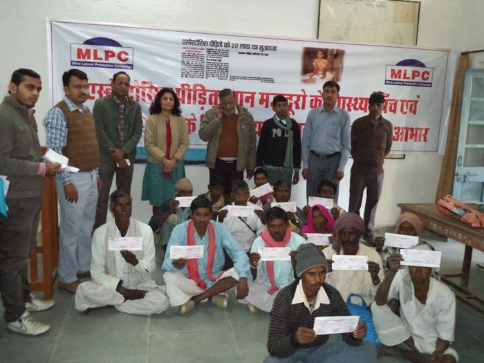 In a first, 14 asbestosis victims get 1L cheques » Asian Ban Asbestos